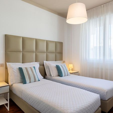 Dante 124 | Appartamenti A Riccione Luaran gambar