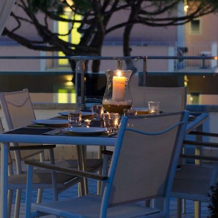 Dante 124 | Appartamenti A Riccione Luaran gambar